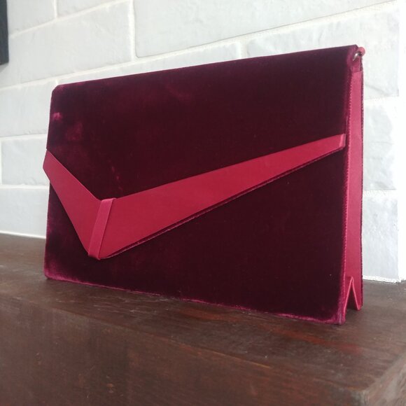 Vintage dark red velvet handmade in Hong Kong gold chain clutch bag purse - Picture 7 of 16